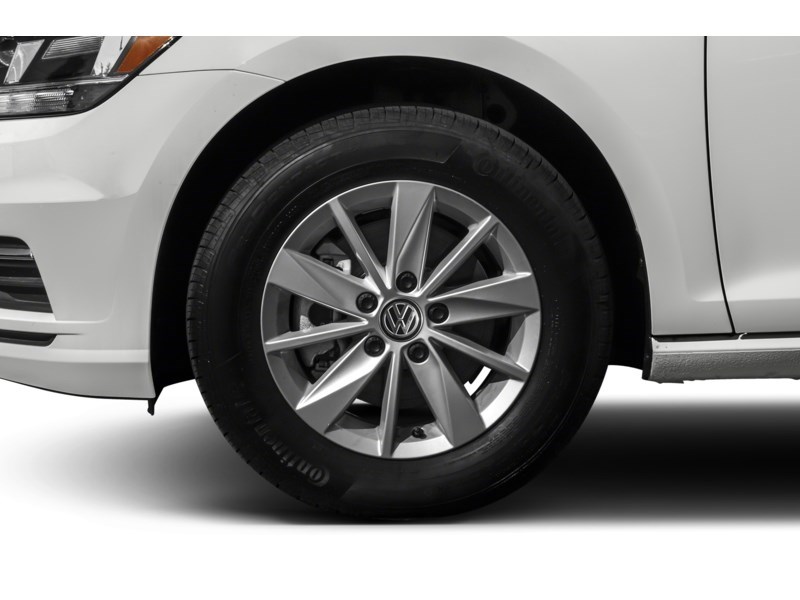 2019 Volkswagen Golf Highline 5-door Auto Exterior Shot 5