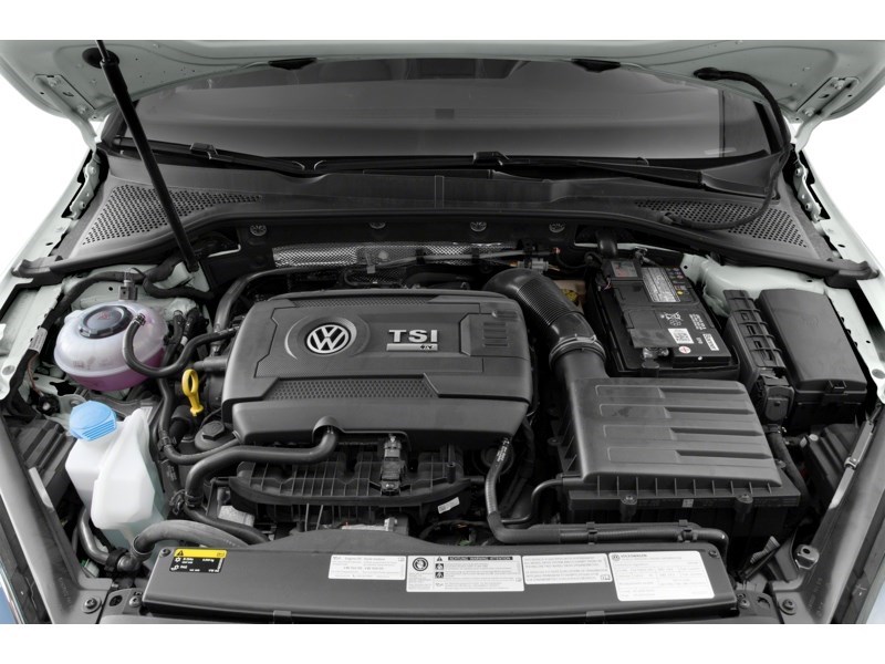 2019 Volkswagen Golf R DSG Exterior Shot 3