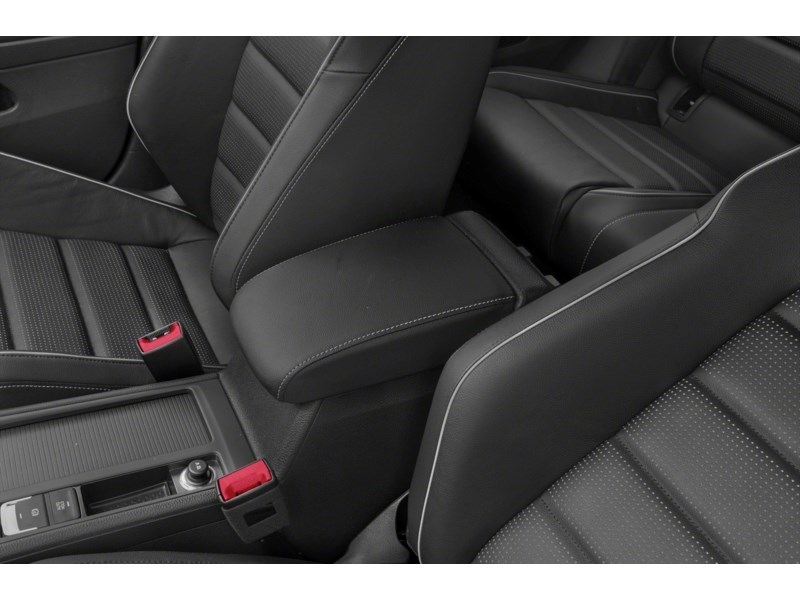 2019 Volkswagen Golf R DSG Interior Shot 7