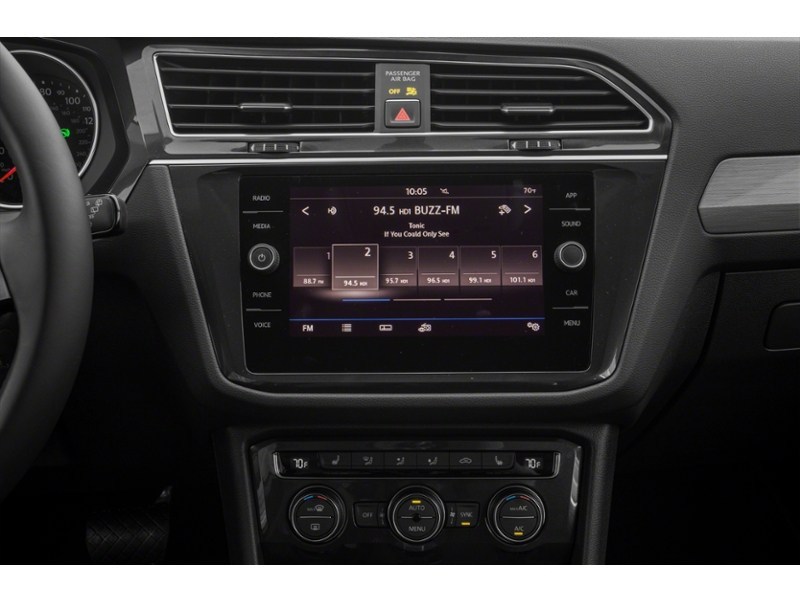 2020 Volkswagen Tiguan Comfortline 4MOTION | Low KM's Interior Shot 2