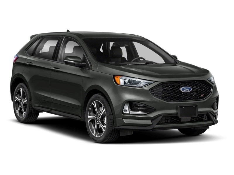 2020 Ford Edge ST Exterior Shot 8