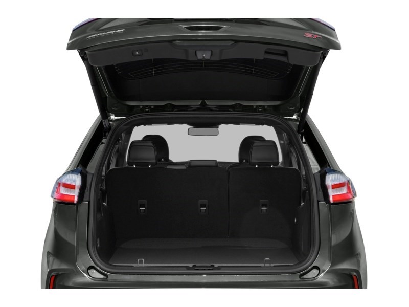 2020 Ford Edge ST Exterior Shot 4