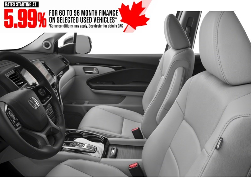 2021 Honda Pilot Touring 8-Passenger AWD Interior Shot 4