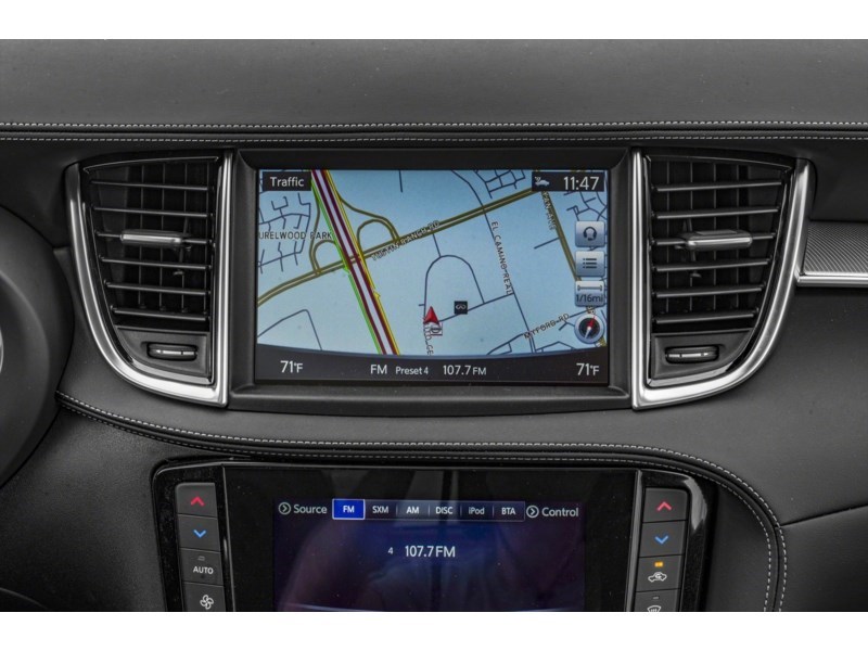 2019 INFINITI QX50 ESSENTIAL (CVT) Interior Shot 8
