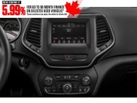 2022 Jeep Cherokee Altitude 4x4 Interior Shot 2