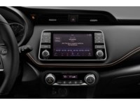 2020 Nissan Kicks SR FWD Interior Shot 2