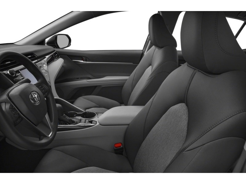 2018 Toyota Camry Hybrid LE Auto Interior Shot 4