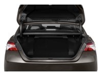 2018 Toyota Camry Hybrid LE Auto Exterior Shot 4