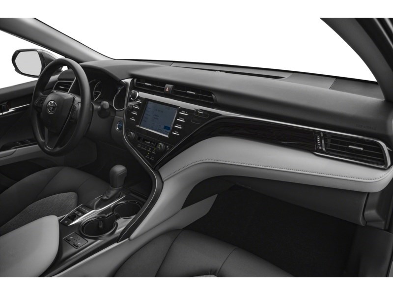 2018 Toyota Camry Hybrid LE Auto Interior Shot 1