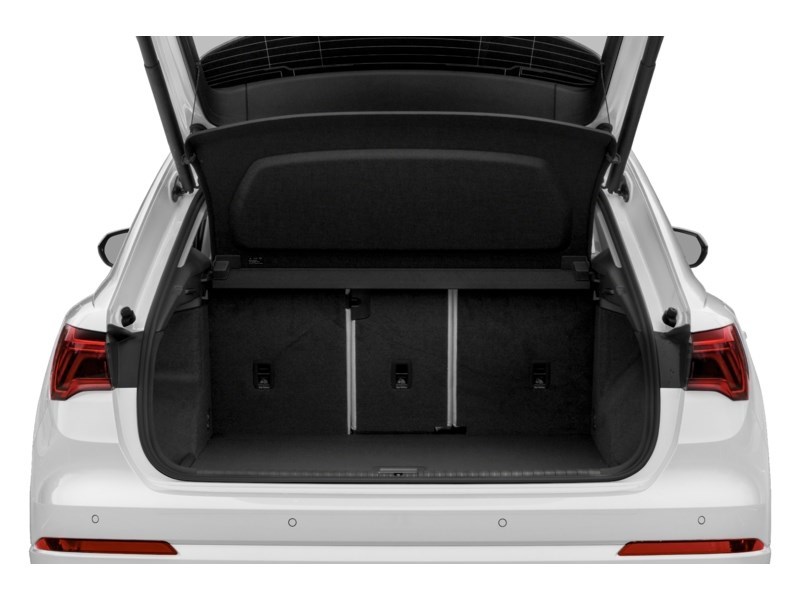 2019 Audi Q3 2.0 TFSI quattro Technik Tiptronic Exterior Shot 4