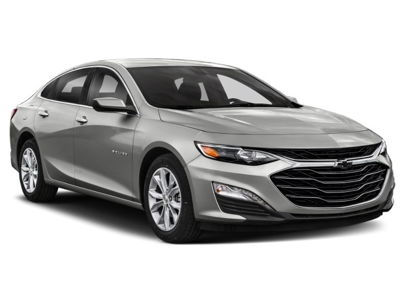 2019 Chevrolet Malibu 4dr Sdn LT w/1LT Exterior Shot 8