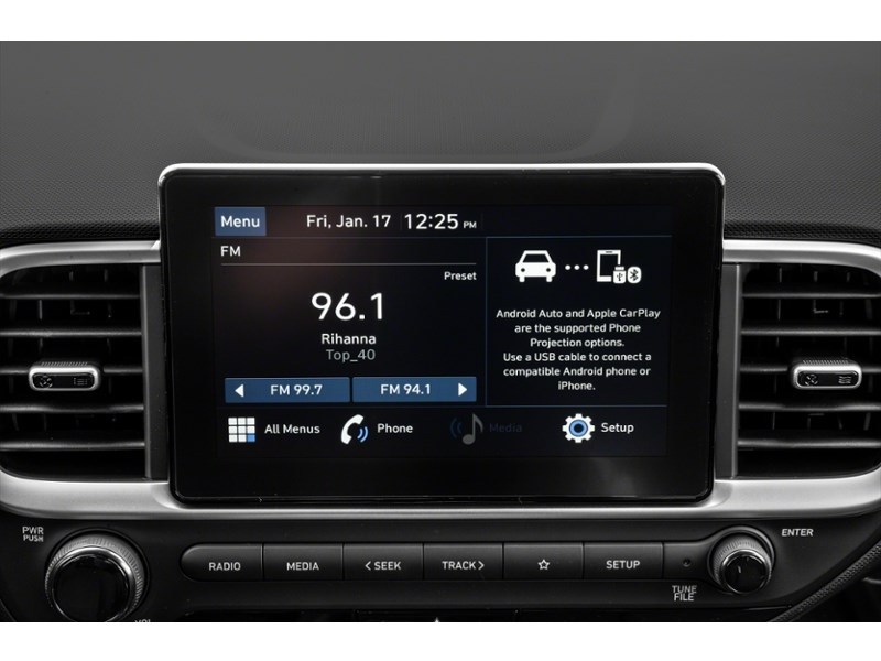 2022 Hyundai Venue Essential IVT w/Two-Tone Interior Shot 7