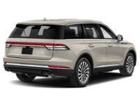 2021 Lincoln Aviator Reserve Exterior Shot 2