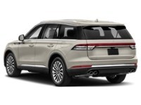2021 Lincoln Aviator Reserve Exterior Shot 9