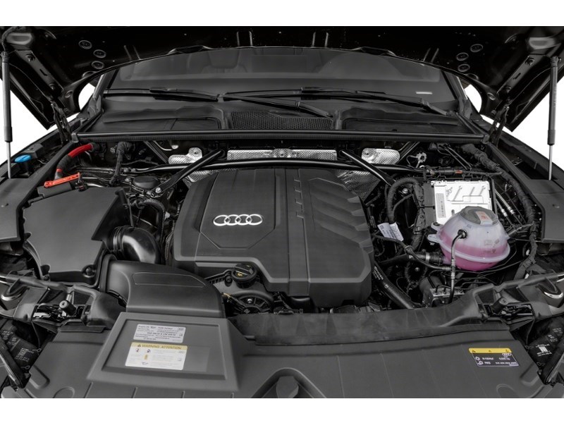 2022 Audi Q5 45 Technik Exterior Shot 3