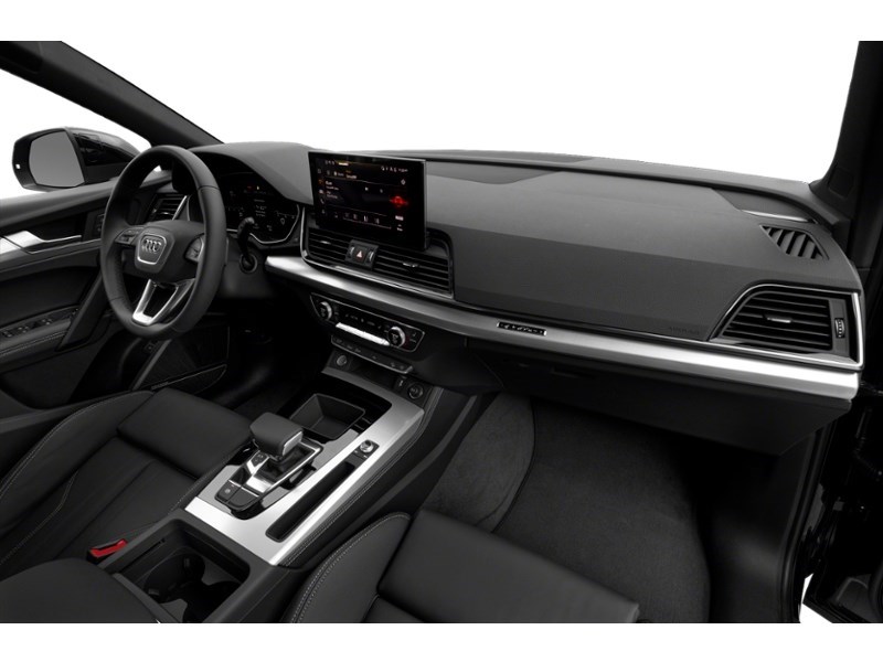 2022 Audi Q5 45 Technik Interior Shot 1