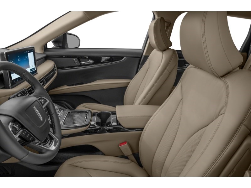 2022 Lincoln Nautilus Reserve Interior Shot 4