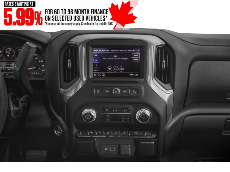2022 GMC Sierra 1500 4WD Crew Cab 147" SLE Interior Shot 2
