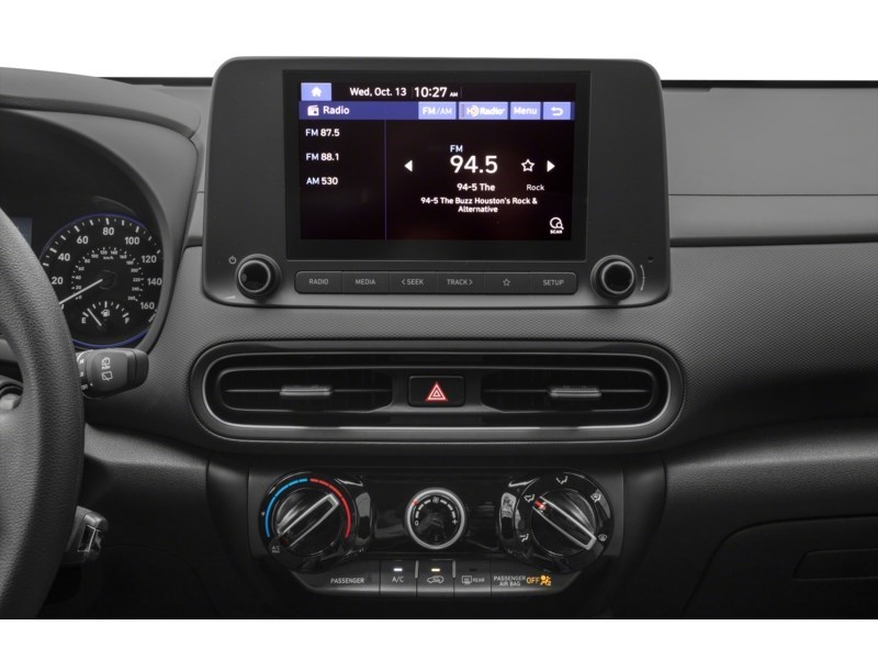 2022 Hyundai Kona 2.0L Essential AWD Interior Shot 2