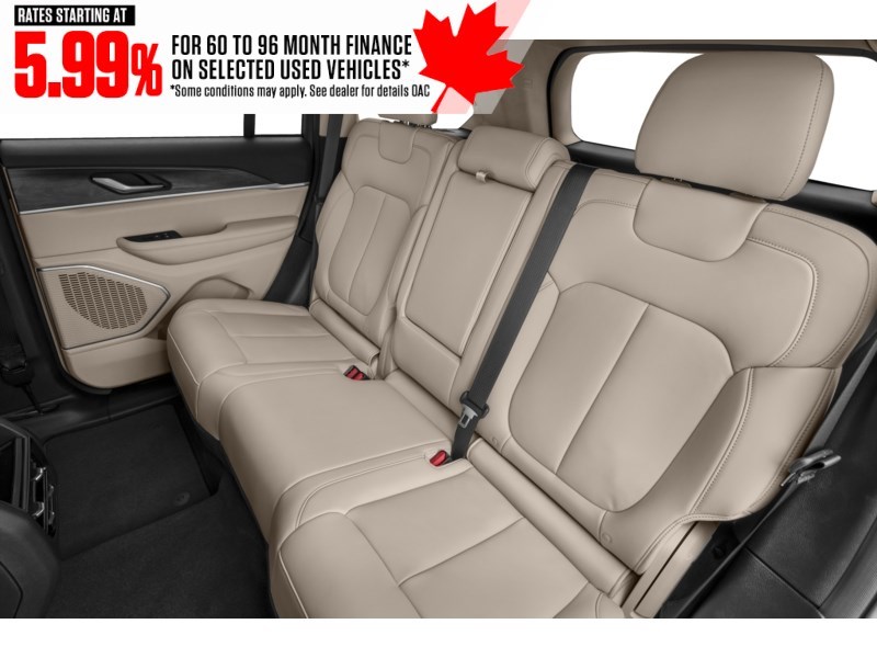 2022 Jeep Grand Cherokee Limited 4x4 Interior Shot 5