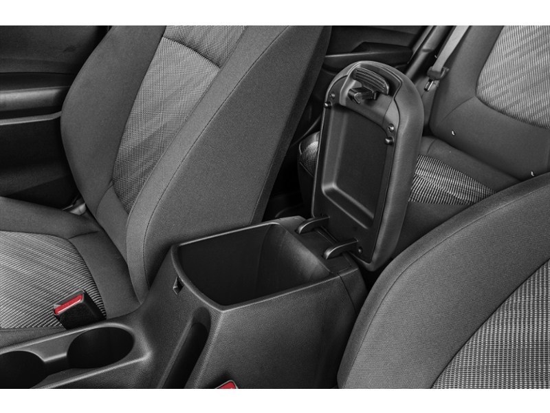 2022 Kia Seltos LX FWD Interior Shot 7