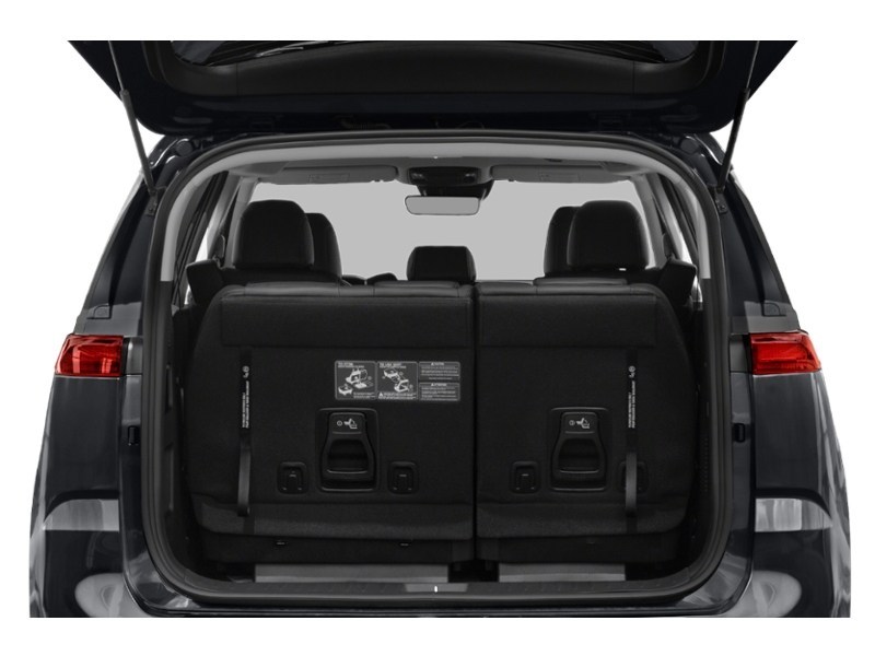 2024 Kia Carnival LX+ FWD Exterior Shot 4
