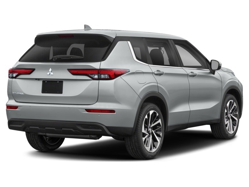 2022 Mitsubishi Outlander ES S-AWC Exterior Shot 2