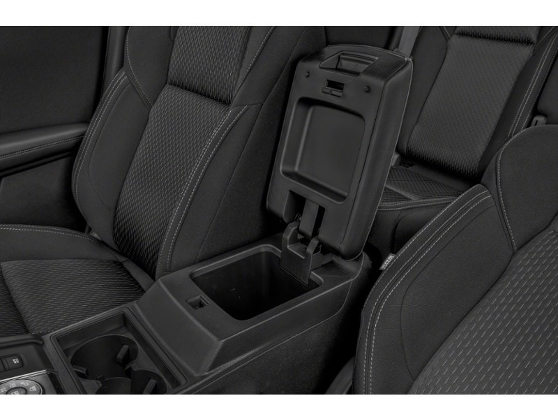 2024 Mitsubishi Outlander LE S-AWC Interior Shot 7