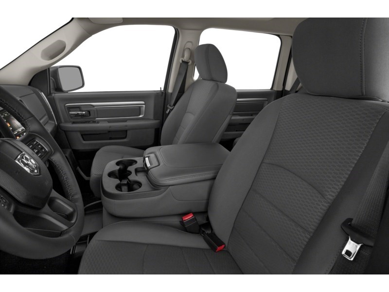 2022 RAM 1500 Classic Warlock 4x4 Crew V8 | Low KM’s Interior Shot 4