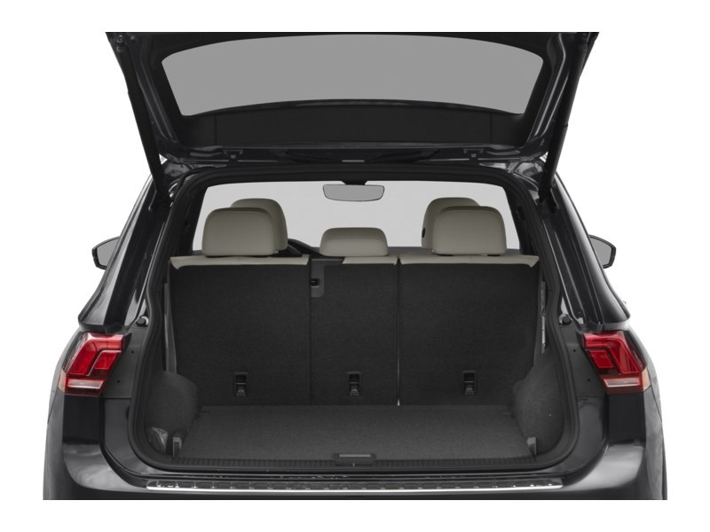 2024 Volkswagen Tiguan Comfortline R-Line Black Edition 4MOTION Exterior Shot 4