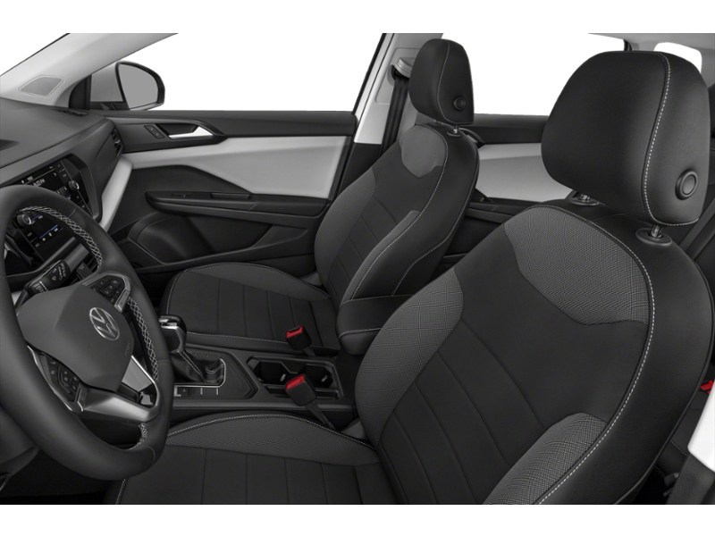 2024 Volkswagen Taos Comfortline FWD Interior Shot 4
