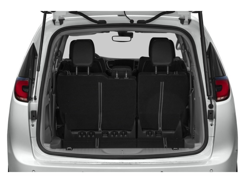 2024 Chrysler Pacifica Touring-L FWD Exterior Shot 4