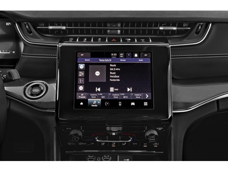 2023 Jeep Grand Cherokee L Summit 4x4 Interior Shot 2