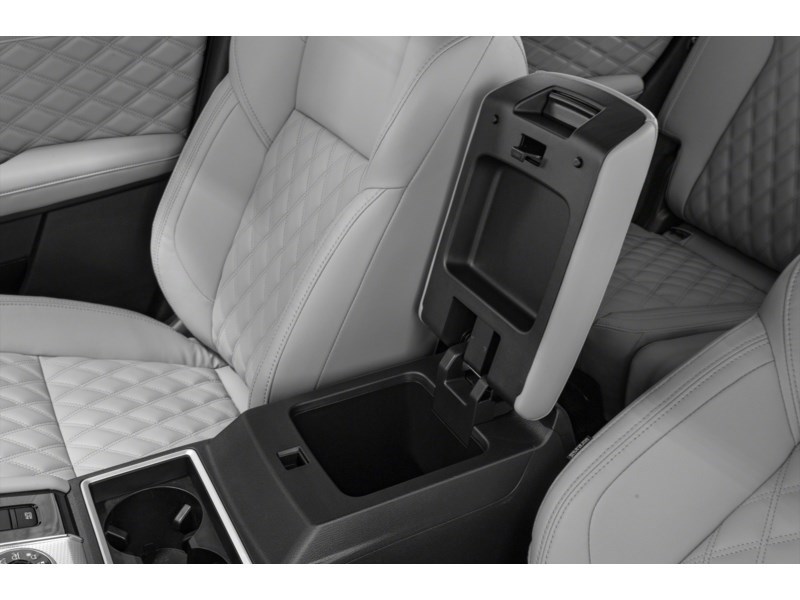 2024 Mitsubishi Outlander Plug-In Hybrid SEL S-AWC Interior Shot 7