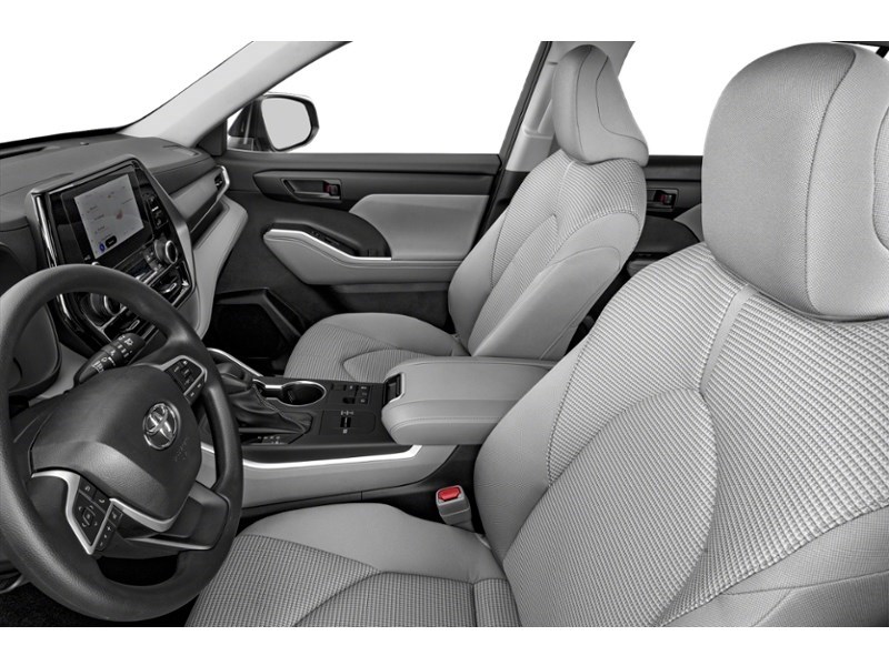 2023 Toyota Highlander LE AWD Interior Shot 4