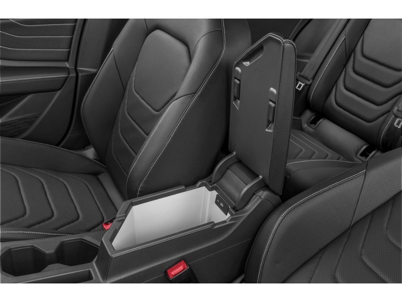 2023 Volkswagen Jetta Highline Interior Shot 7