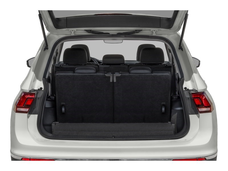 2024 Volkswagen Tiguan Trendline 4MOTION Exterior Shot 4