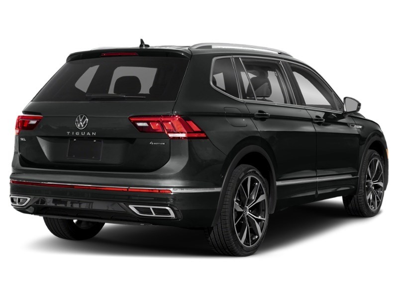 2024 Volkswagen Tiguan Highline R-Line 4MOTION Exterior Shot 2