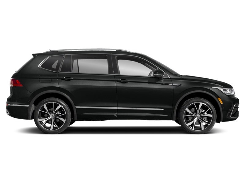 2024 Volkswagen Tiguan Highline R-Line 4MOTION Exterior Shot 10