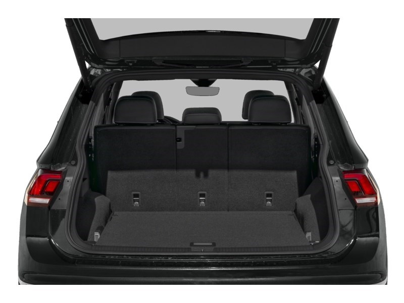 2023 Volkswagen Tiguan Highline R-Line 4MOTION Exterior Shot 4