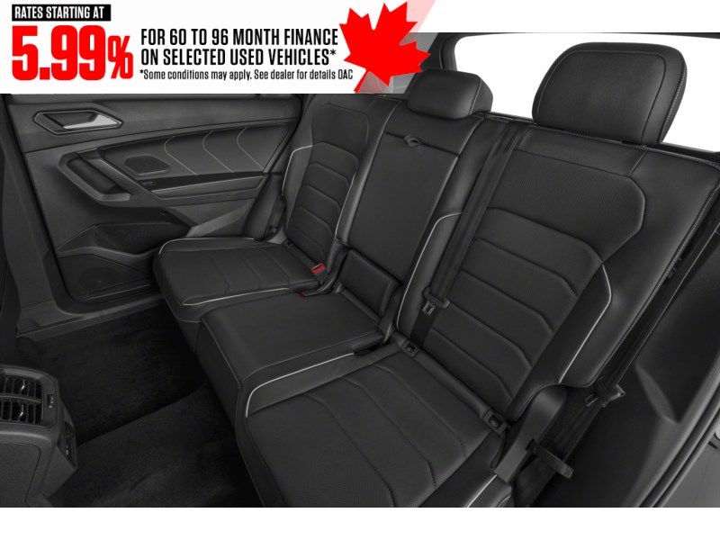 2022 Volkswagen Tiguan Highline R-Line 4MOTION Interior Shot 5