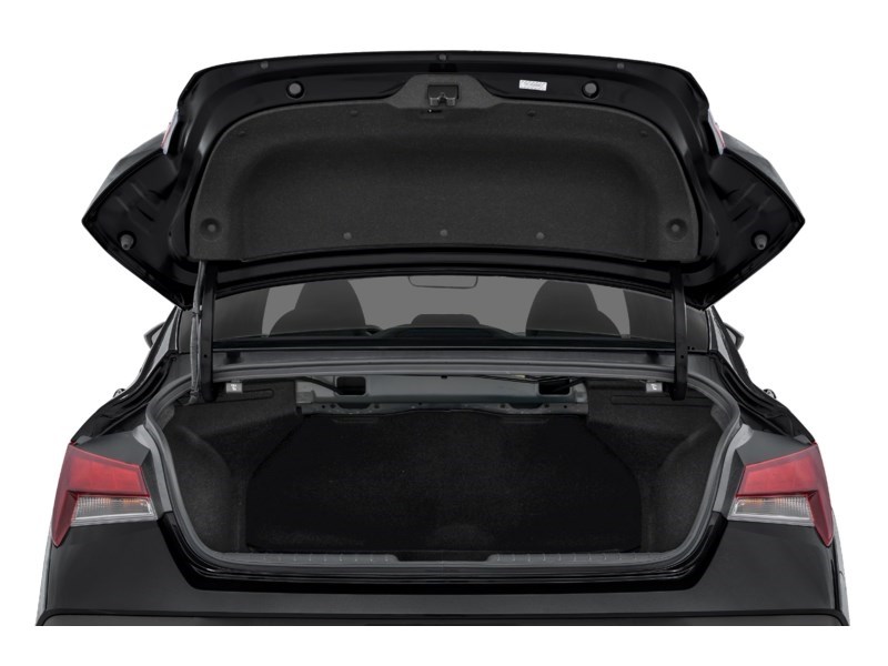 2024 Hyundai Elantra Essential IVT Exterior Shot 4