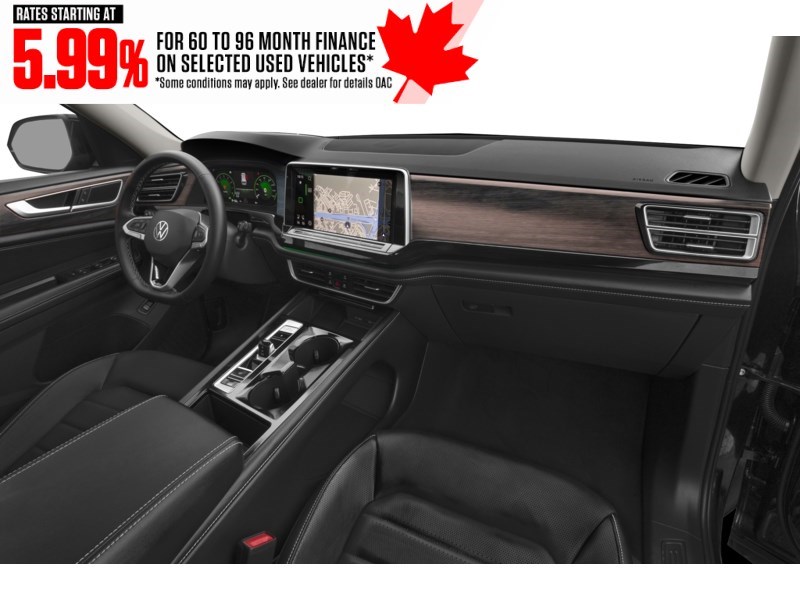 2024 Volkswagen Atlas Highline 2.0 TSI 4MOTION Interior Shot 1