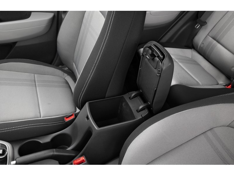 2025 Hyundai Venue Preferred IVT Interior Shot 7