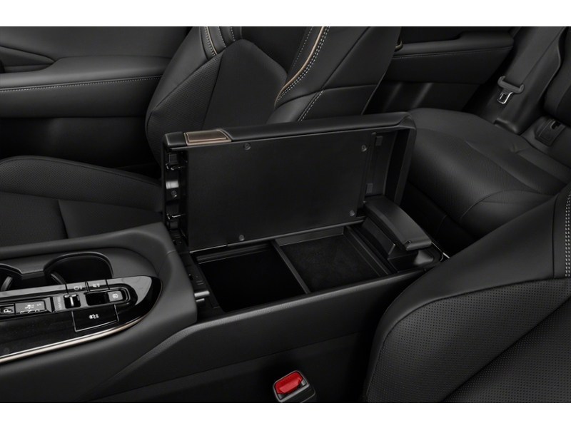 2025 Toyota Crown Signia Limited AWD Interior Shot 7