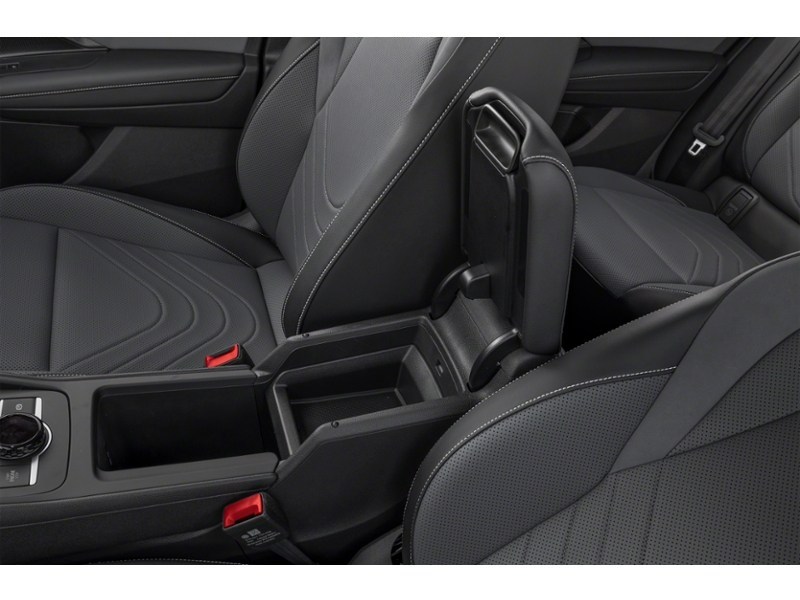 2026 Volkswagen Tiguan Comfortline 4MOTION Interior Shot 7