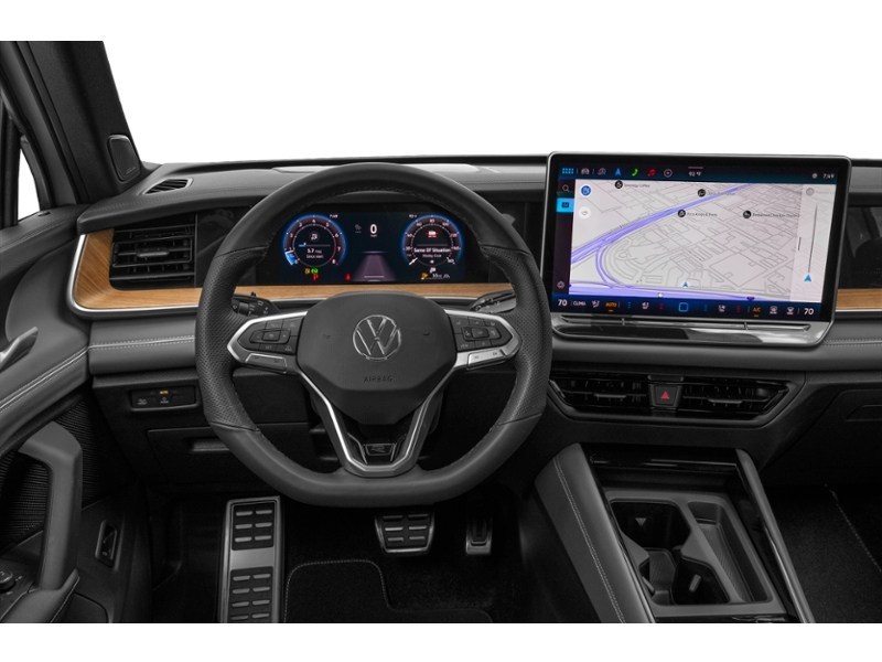 2025 Volkswagen Tiguan Highline R-Line 4MOTION Interior Shot 3