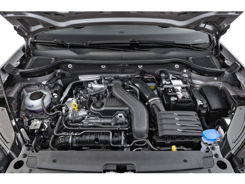 2026 Volkswagen Taos Comfortline 4MOTION Exterior Shot 3