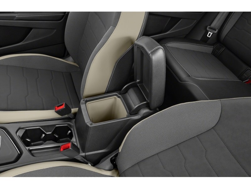 2026 Volkswagen Taos Comfortline 4MOTION Interior Shot 7
