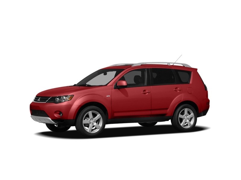 2009 Mitsubishi Outlander 4WD 4dr ES Rally Red Metallic  Shot 3